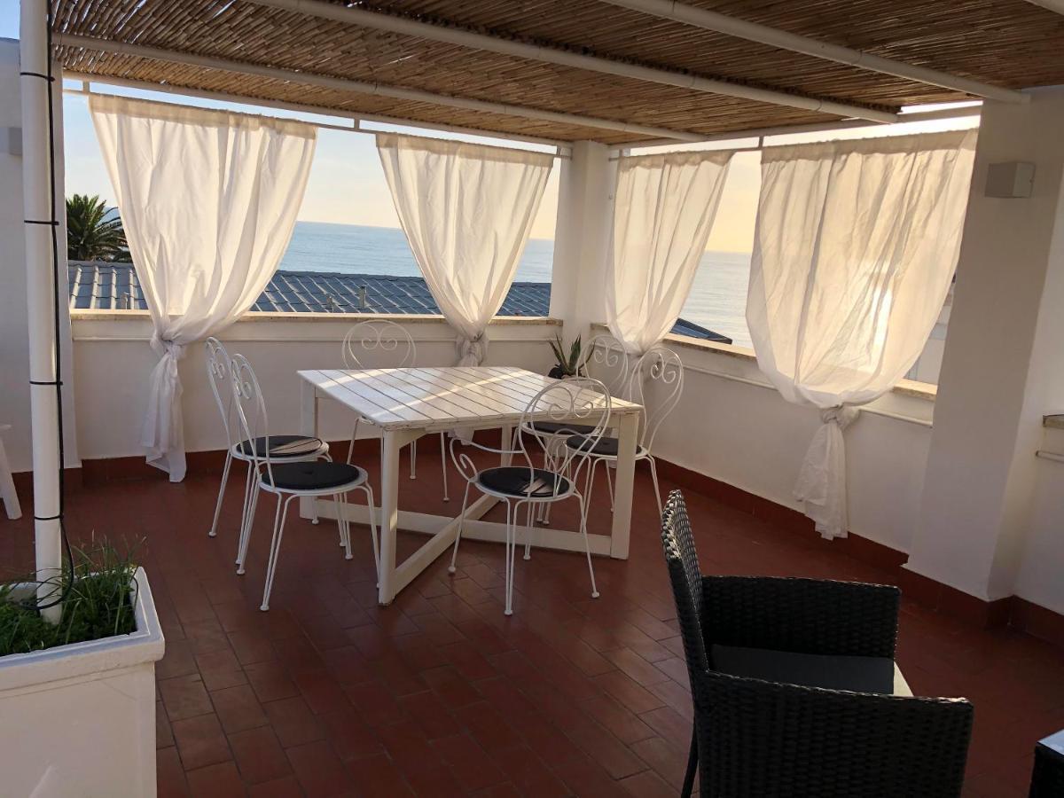 Villa La Terrazza Sul Mare Santa Marinella Exterior foto