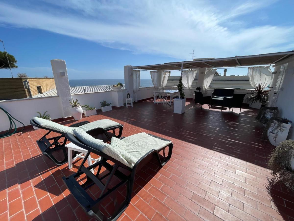 Villa La Terrazza Sul Mare Santa Marinella Exterior foto